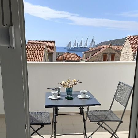 Komiža Apartments Nona Draga מראה חיצוני תמונה