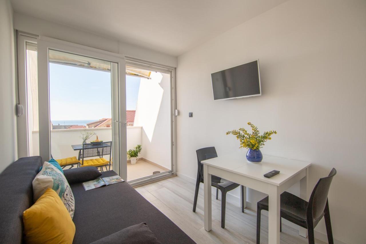 Komiža Apartments Nona Draga מראה חיצוני תמונה