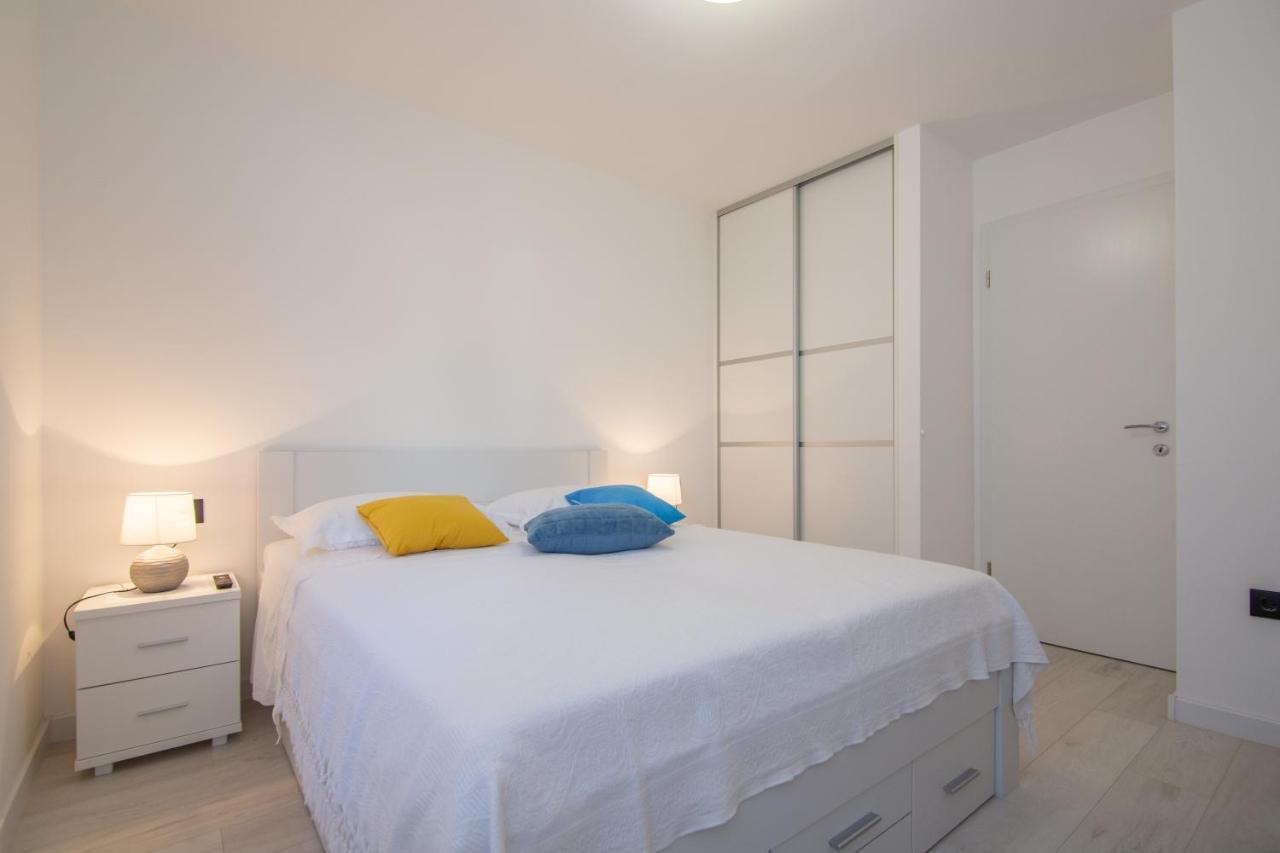 Komiža Apartments Nona Draga מראה חיצוני תמונה